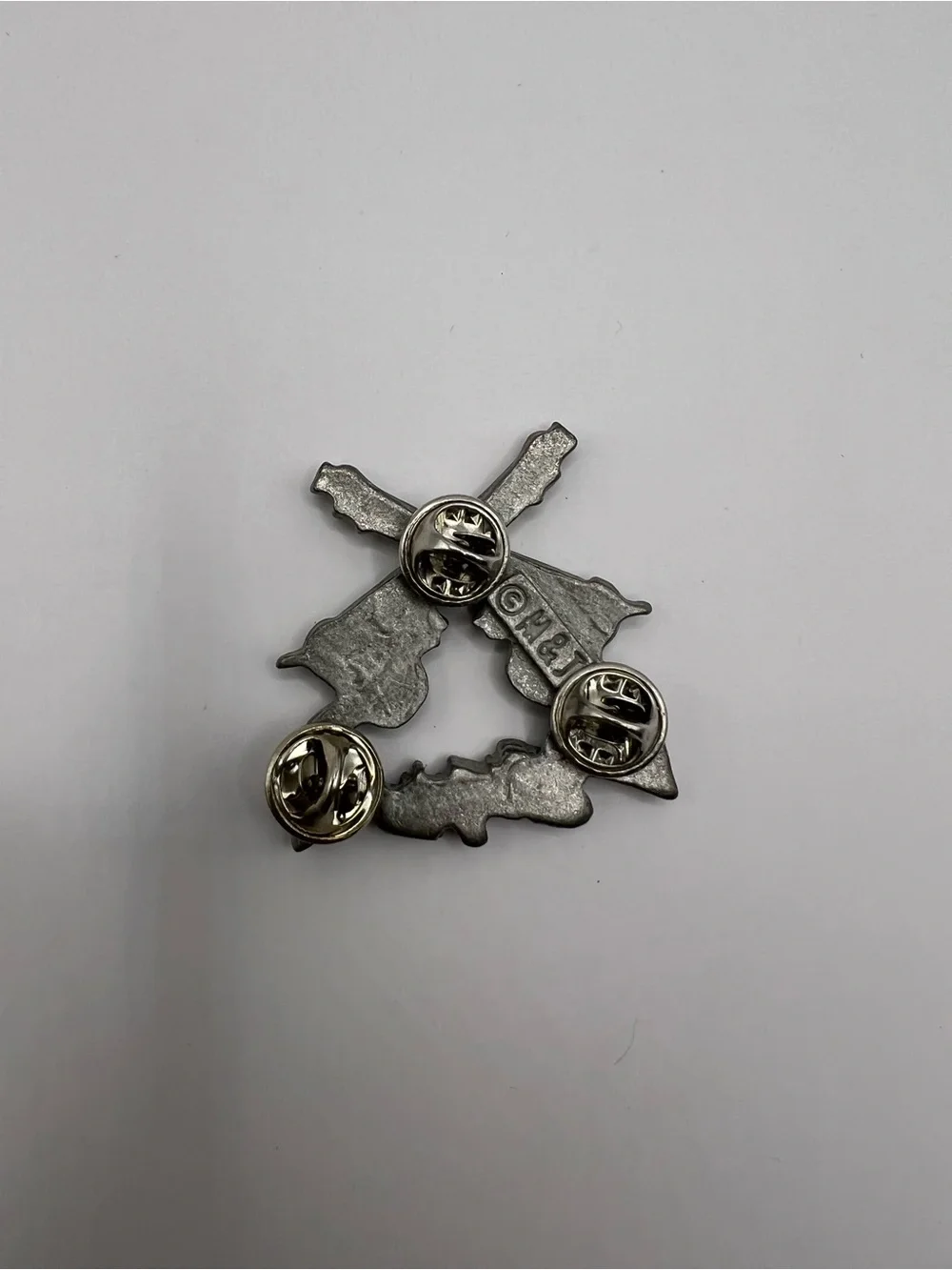 Official Sturgis 2016 Motorcycle Rally Crossed Pistols Hat Lapel Pin